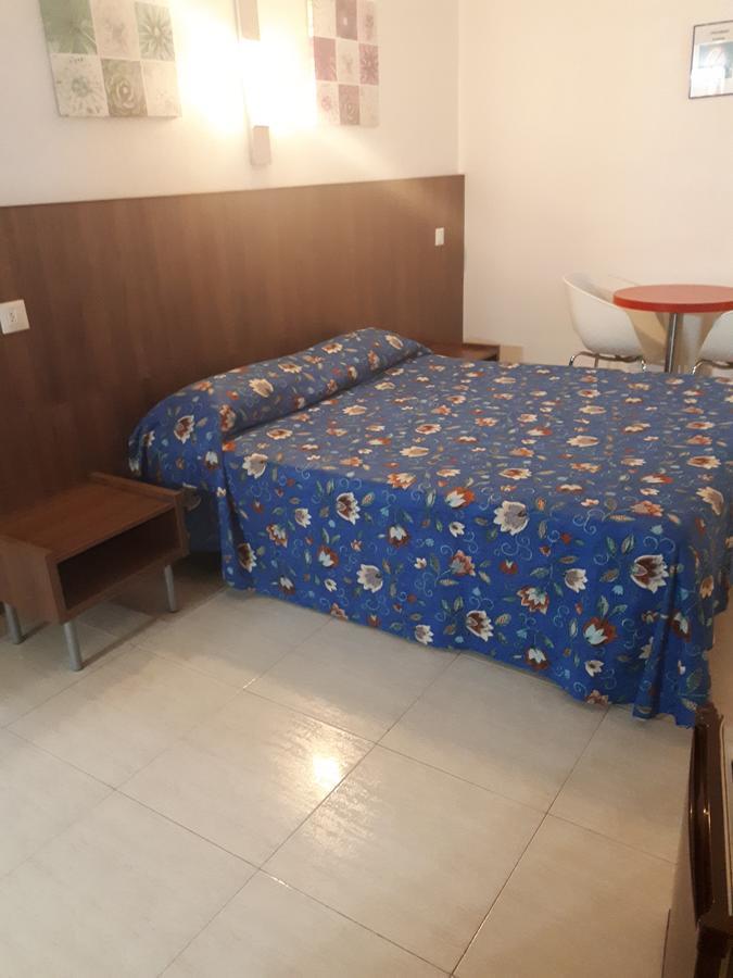 Hostal Margarita Pineda de Mar Dış mekan fotoğraf