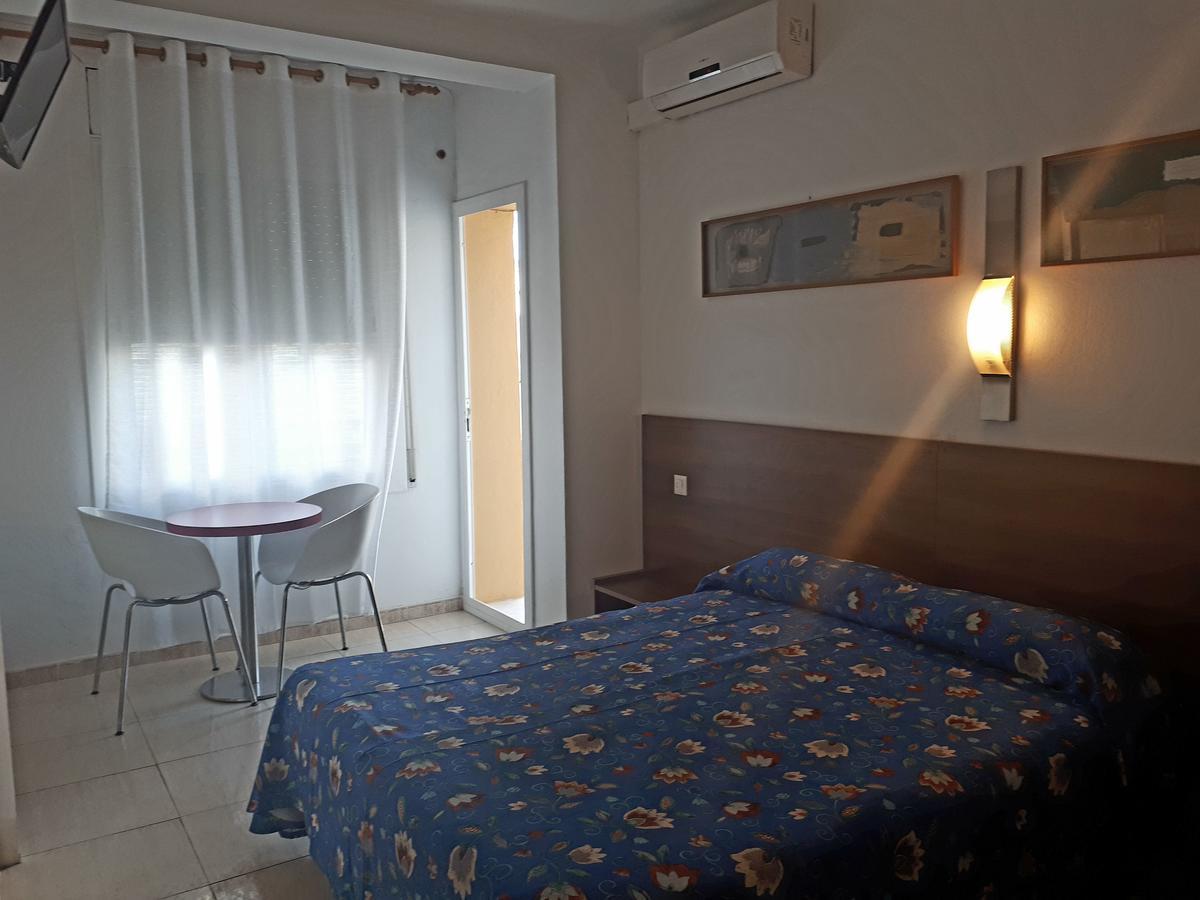Hostal Margarita Pineda de Mar Dış mekan fotoğraf